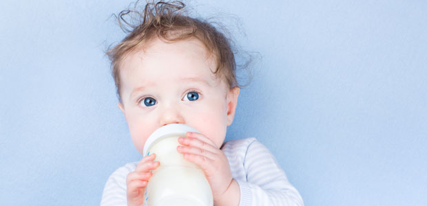 O que fazer quando o bebé vomita o leite?