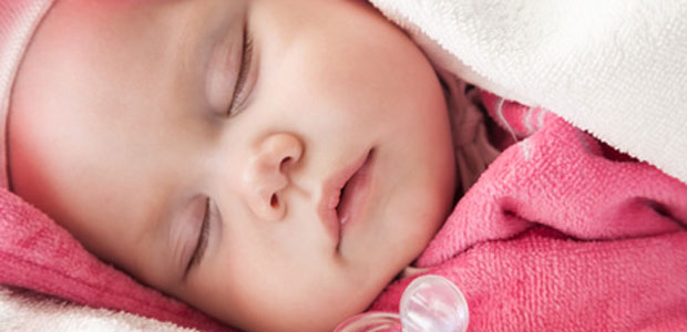 ​Pediatras só recomendam a chupeta quando o bebé já mama bem