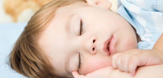 De quantas horas de sono precisam as crianças?