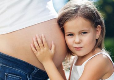 6 Coisas que os bebés aprendem na barriga da mãe