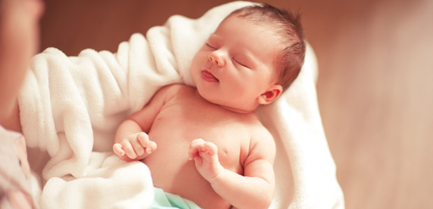 Aliviar o desconforto do bebé com prisão de ventre