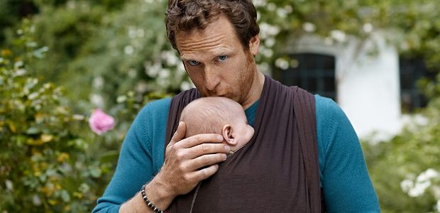 Babywearing: o lugar do bebé é no colo