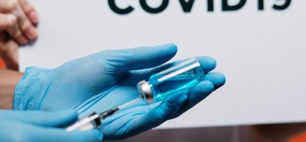 EMA autoriza vacina da Moderna e reforço da Pfizer para crianças