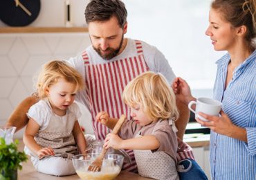 Crianças na cozinha: 5 formas de as motivar