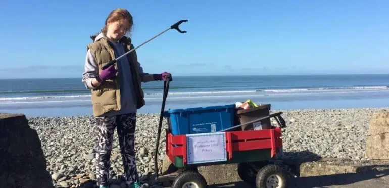 Criança de 10 anos lidera revolta contra excesso de plástico