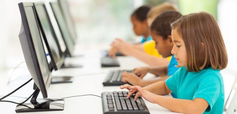 Ubbu cria cursos de programação para ocupar o verão das crianças