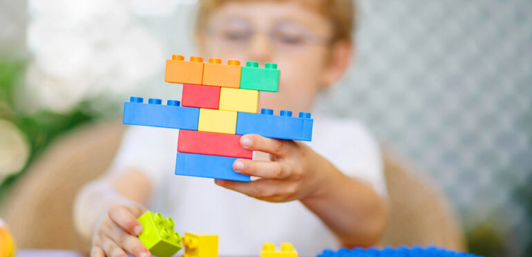 LEGO Braille Bricks, os tijolinhos que promovem a autonomia e a inclusão