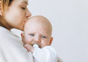 Pandemia levou uma em cada três mães “ao limite”