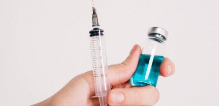 Vacina Pfizer para crianças pode estar disponível já no verão