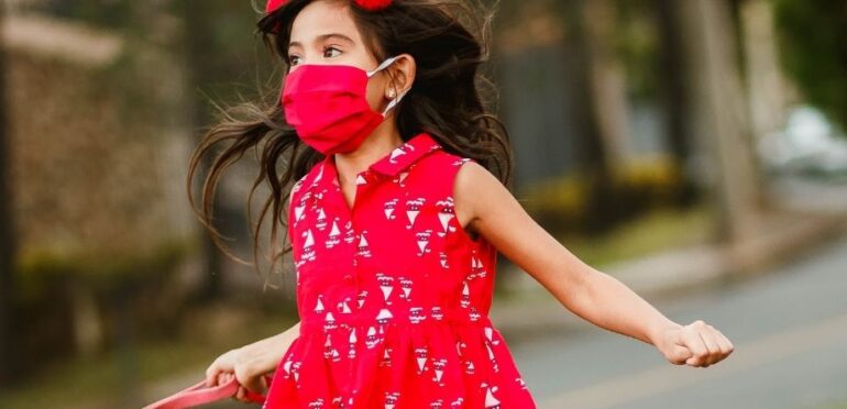 Efeito Covid-19: milhares de crianças dão entrada nos hospitais com infeções respiratórias