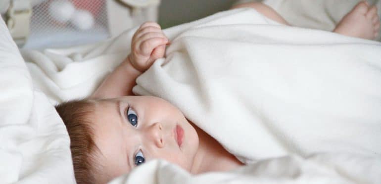 Cuidados diários da pele do bebé: prefira produtos naturais
