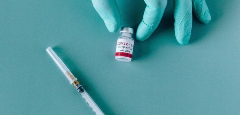 Mais de 83 mil crianças já têm a vacinação completa contra a Covid-19